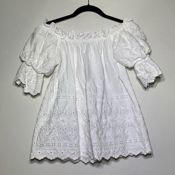 Tyler Boe Carrie Eyelet Topper Off Shoulder Blouse - Picture 4 of 7